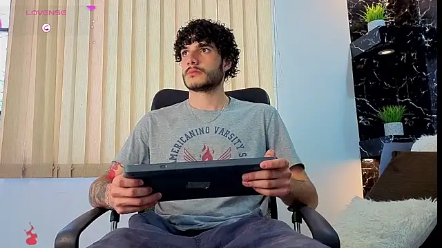 Rafael Mendezz online show from 12-02-25, 08:32