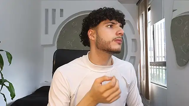 Rafael Mendezz online show from 10-04-25, 08:32