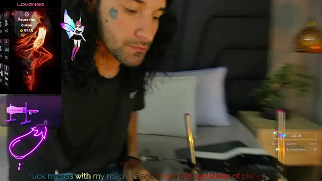 Snapshot of Hisoka_011 chatting on 10-21-25, 02:55 Hisoka 011 online show from 10-21-25, 02:55