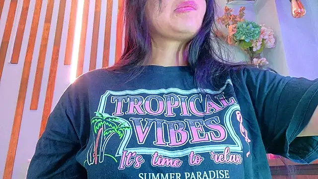 Jennifer Vega1 online show from 10-13-25, 09:38