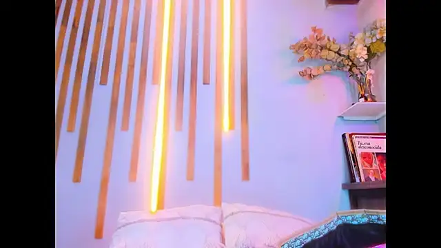 Jennifer Vega1 online show from 11-09-25, 12:25