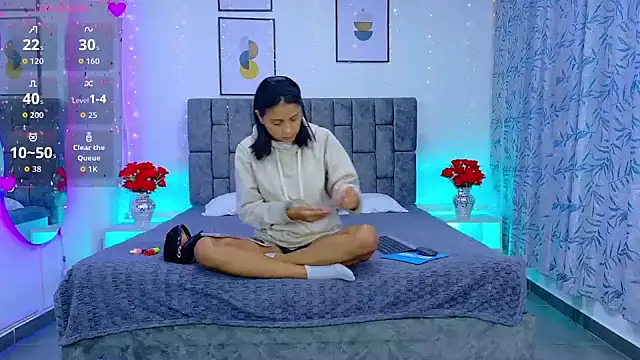 Soffia Konig  online show from 04-23-26, 12:11