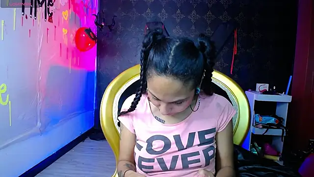 Sweettpleasure online show from 10-07-25, 02:29