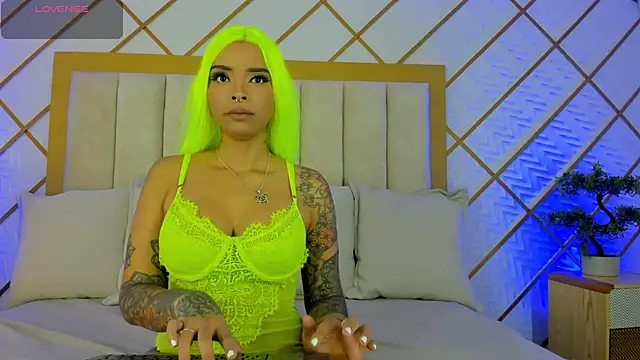 cocoamore online show from 12-20-25, 11:35