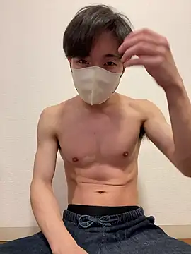 Snapshot of Yuma0718 chatting on 02-19-26, 12:24 Yuma0718 online show from 02-19-26, 12:24