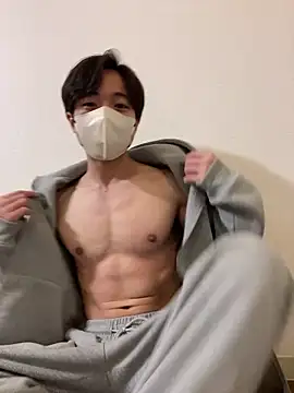 Snapshot of Yuma0718 chatting on 02-04-26, 12:44 Yuma0718 online show from 02-04-26, 12:44