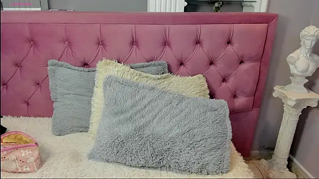 miel latina online show from 07-27-26, 12:45