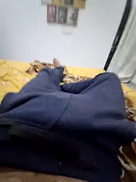 Snapshot of YoursThickDick chatting on 09-29-25, 03:13 YoursThickDick online show from 09-29-25, 03:13