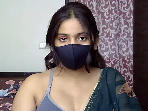 Snapshot of Bady__Riya chatting on 10-08-25, 04:25 Bady  Riya online show from 10-08-25, 04:25