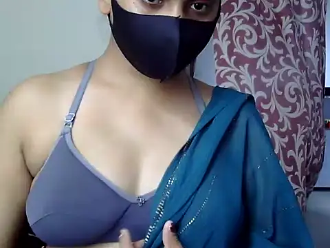 Snapshot of Bady__Riya chatting on 09-19-25, 04:27 Bady  Riya online show from 09-19-25, 04:27