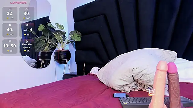 Foxy katt online show from 12-22-25, 01:00