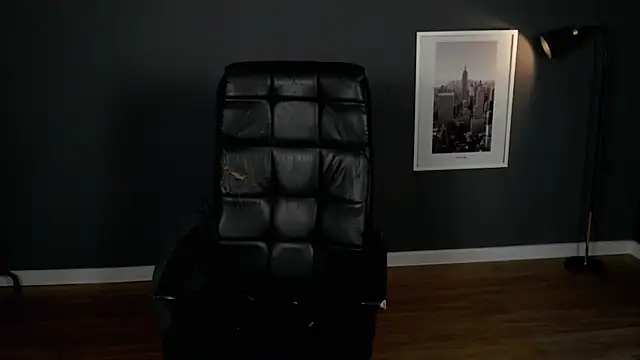 Snapshot of Mr_At_ chatting on 09-11-25, 07:08 Mr At  online show from 09-11-25, 07:08