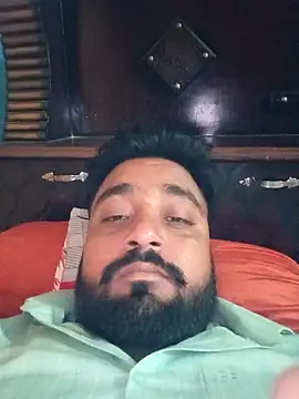 Snapshot of Raju_fuckerr chatting on 10-17-25, 08:28 Raju fuckerr online show from 10-17-25, 08:28
