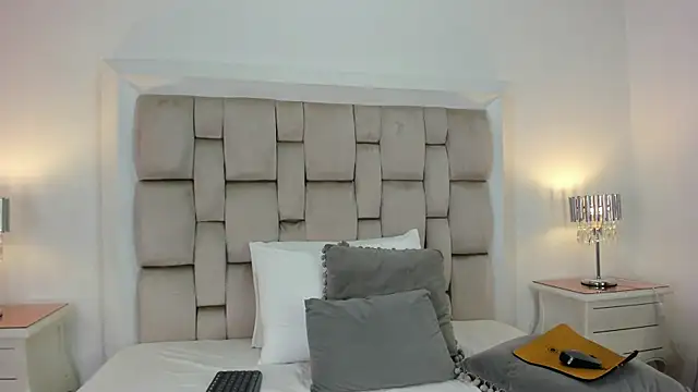 Snapshot of frehia_dimou chatting on 02-09-26, 11:30 frehia dimou online show from 02-09-26, 11:30