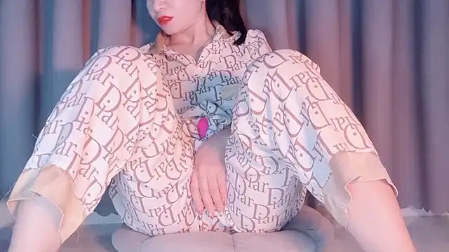   Joy69   online show from 11-30-25, 10:16