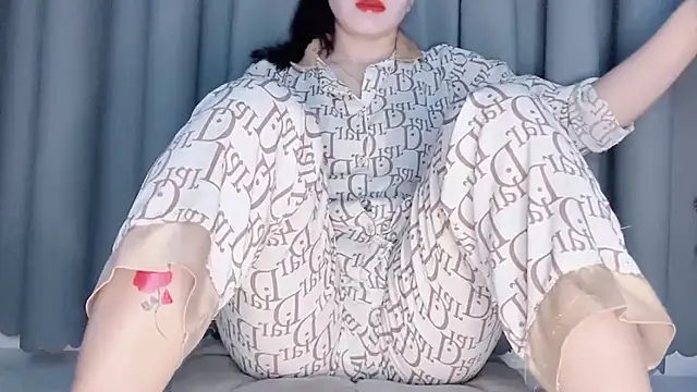   Joy69   online show from 12-04-25, 09:41