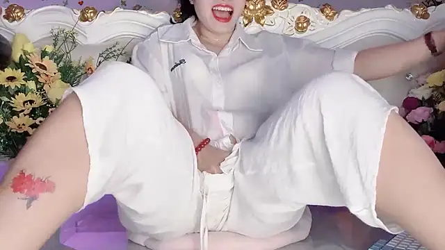 Snapshot of __Joy69__ chatting on 02-25-26, 10:15 Joy69 online show from 02-25-26, 10:15