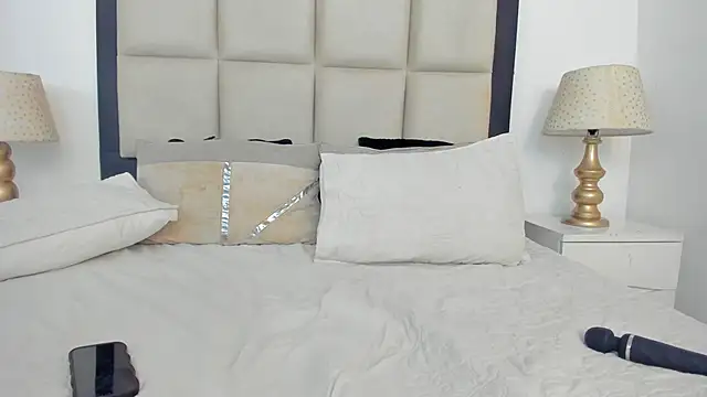 AdrianaCampbelll online show from 09-11-25, 01:33