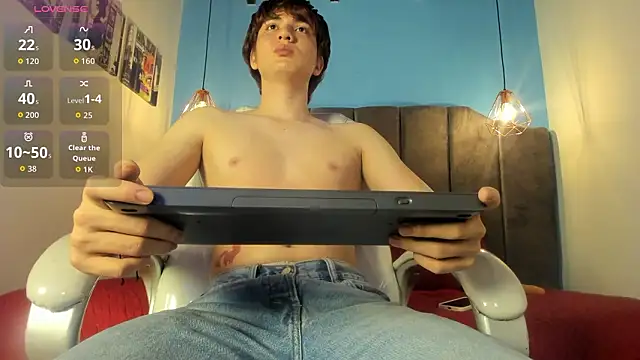 Oscar and dani online show from 03-05-26, 03:58