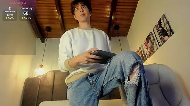 Oscar and dani online show from 10-09-25, 04:02