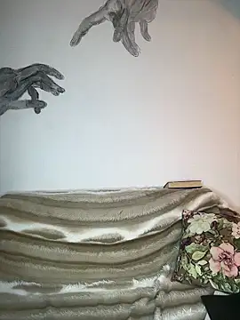 Snapshot of KiraBerht chatting on 02-20-26, 08:44 KiraBerht online show from 02-20-26, 08:44