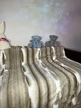 Snapshot of KiraBerht chatting on 01-06-26, 06:56 KiraBerht online show from 01-06-26, 06:56