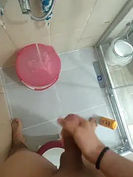 Snapshot of BichromeNonmetal chatting on 02-19-26, 12:57 BichromeNonmetal online show from 02-19-26, 12:57