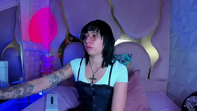 Niina Sissy online show from 04-04-26, 05:36