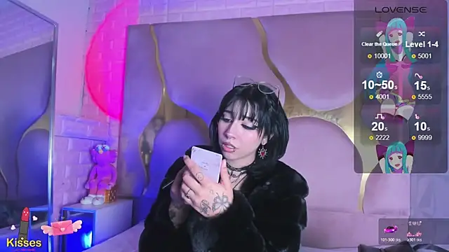 Niina Sissy online show from 04-30-26, 05:03