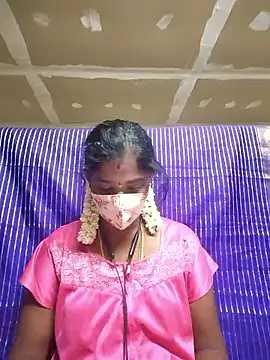 Snapshot of Tamil_Jillu chatting on 10-17-25, 10:00 Tamil Jillu online show from 10-17-25, 10:00