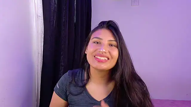 Snapshot of Linda_andrew chatting on 07-10-26, 04:07 Linda andrew online show from 07-10-26, 04:07