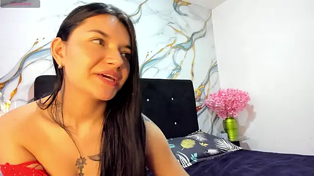 RoxanaBorns  online show from 06-27-26, 12:22