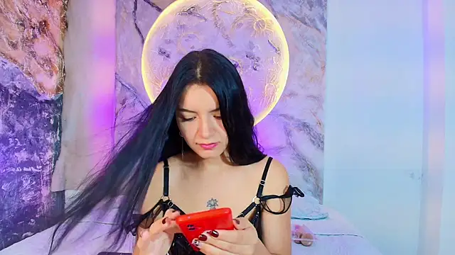 Snapshot of RoxanaBorns_ chatting on 10-08-25, 12:07 RoxanaBorns  online show from 10-08-25, 12:07