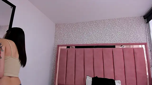 Snapshot of Hanna_Lee__ chatting on 11-12-25, 08:34 Hanna Lee online show from 11-12-25, 08:34