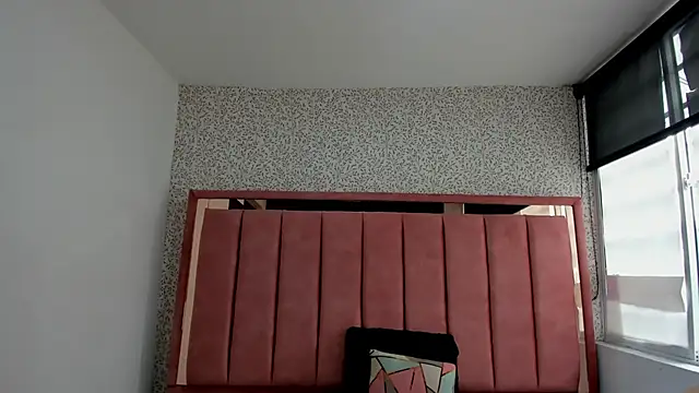 Snapshot of Hanna_Lee__ chatting on 10-09-25, 07:36 Hanna Lee online show from 10-09-25, 07:36