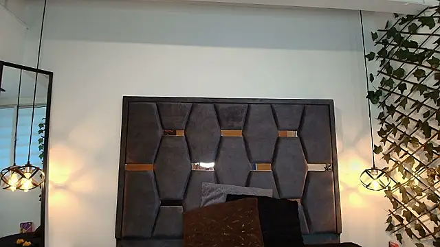 Snapshot of Hanna_Lee__ chatting on 02-25-26, 02:17 Hanna Lee online show from 02-25-26, 02:17