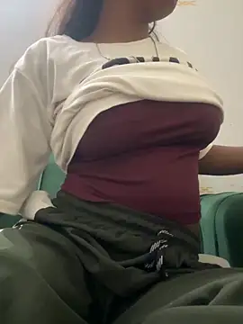 kissujaan online show from 10-29-25, 05:45