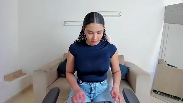 april smiith online show from 12-05-25, 02:15