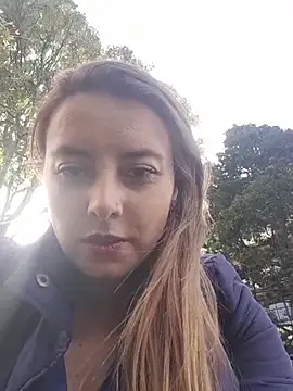 Scarlett Pink Rose online show from 11-19-25, 08:20