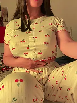 Snapshot of OnlyRima chatting on 02-03-26, 10:15 OnlyRima online show from 02-03-26, 10:15