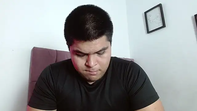 naomi campbel  online show from 03-05-26, 08:38