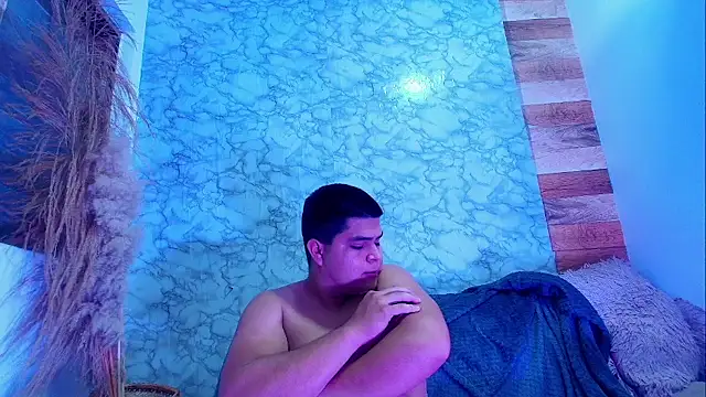 Snapshot of naomi_campbel_ chatting on 02-21-26, 08:22 naomi campbel online show from 02-21-26, 08:22