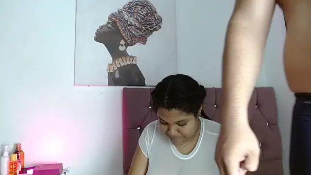 Snapshot of naomi_campbel_ chatting on 02-25-26, 08:30 naomi campbel online show from 02-25-26, 08:30