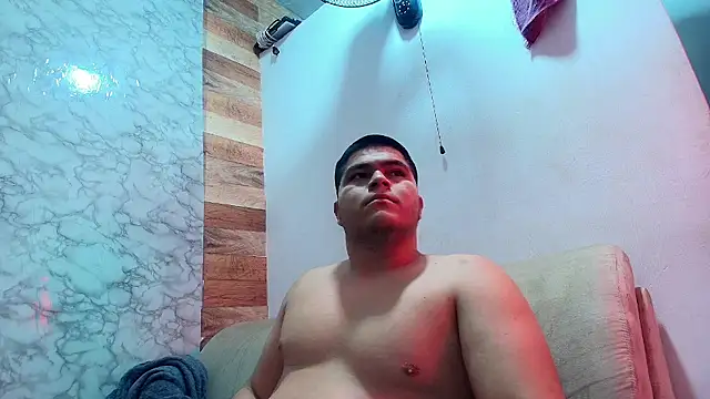 Snapshot of naomi_campbel_ chatting on 02-15-26, 02:05 naomi campbel online show from 02-15-26, 02:05