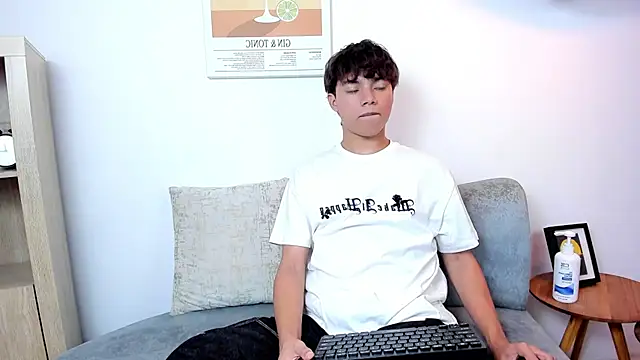 Honeymoon sariel online show from 11-26-25, 08:31