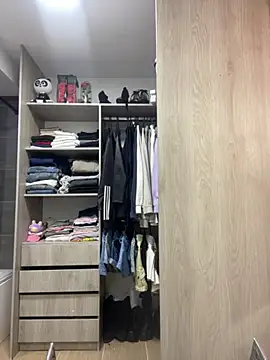 Snapshot of NaishaFord_1 chatting on 06-05-26, 04:17 NaishaFord 1 online show from 06-05-26, 04:17