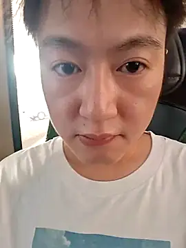 Snapshot of KasonY chatting on 09-29-25, 12:50 KasonY online show from 09-29-25, 12:50