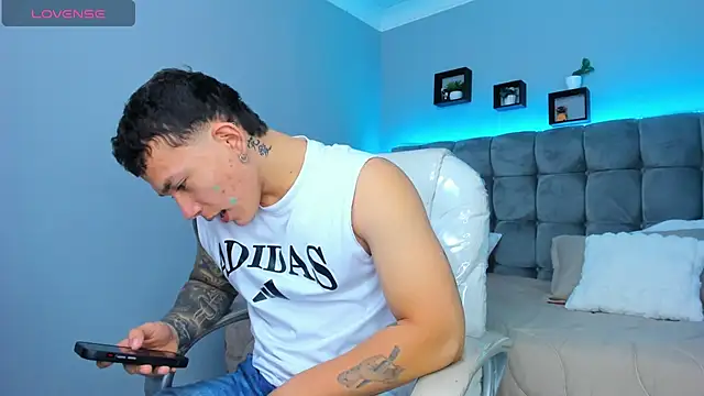 Thomas moon online show from 12-16-25, 01:04