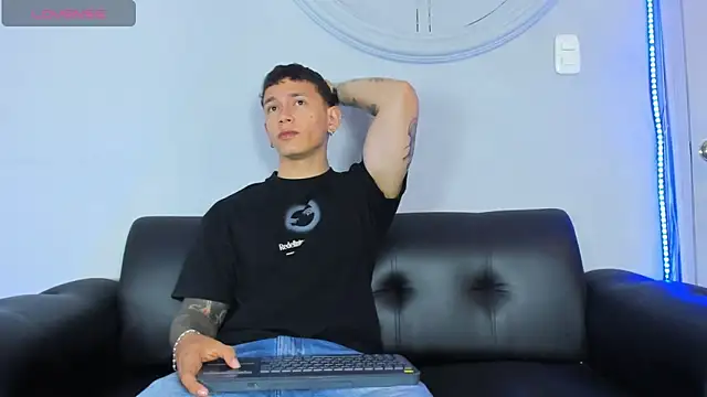 Thomas moon online show from 02-26-26, 01:22