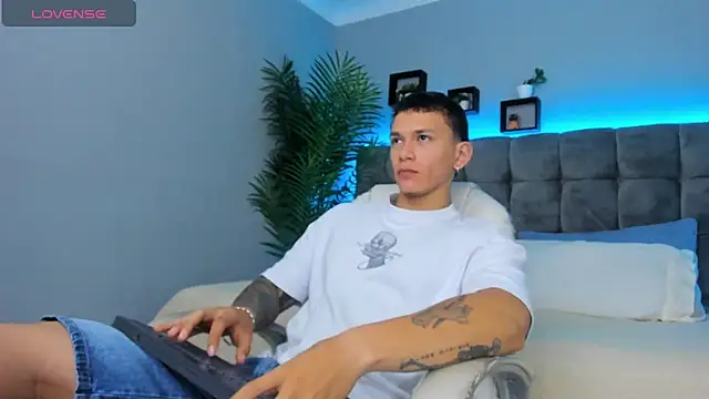 Thomas moon online show from 03-06-26, 01:28